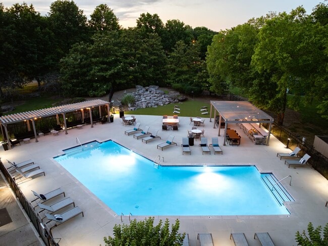 Photo - Ashton Brook