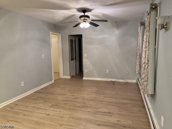 Photo - 12 Upper Lake Dr