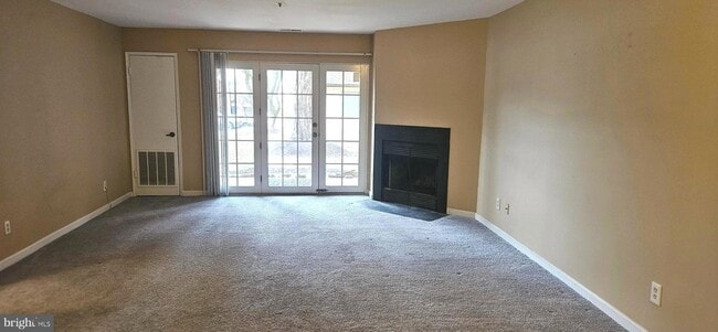 Photo - 4906 Columbia Rd Unit 4