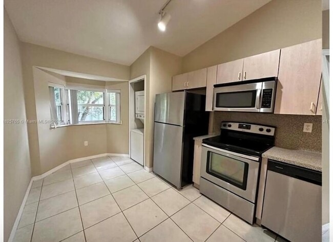 Photo - 1250 SE 26th St Unit 204