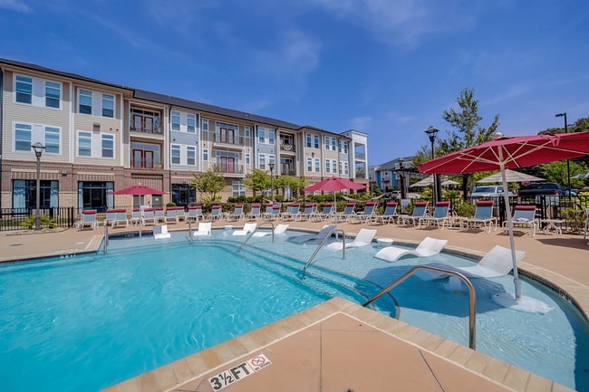 Photo - Holly Crest Apartments