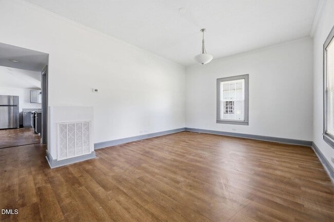Photo - 204 E H St
