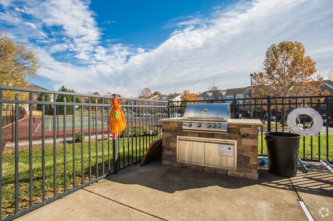 Photo - Malvern Lakes Apartments