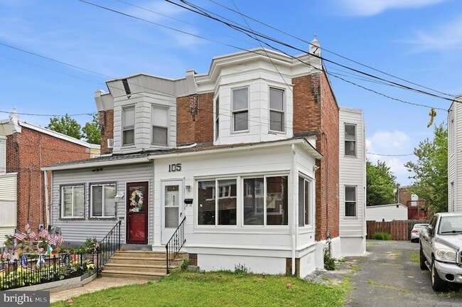 Building Photo - 105 Jackson Ave