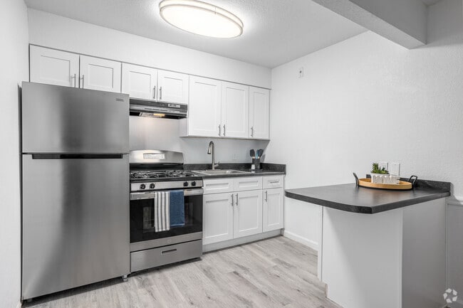 Interior Photo - Altitude 405