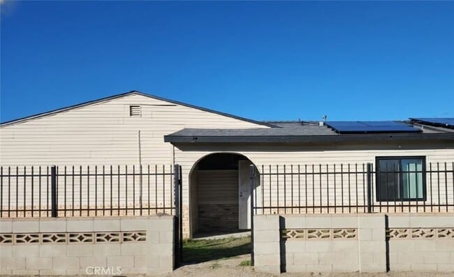 Building Photo - 611 Lillian Dr