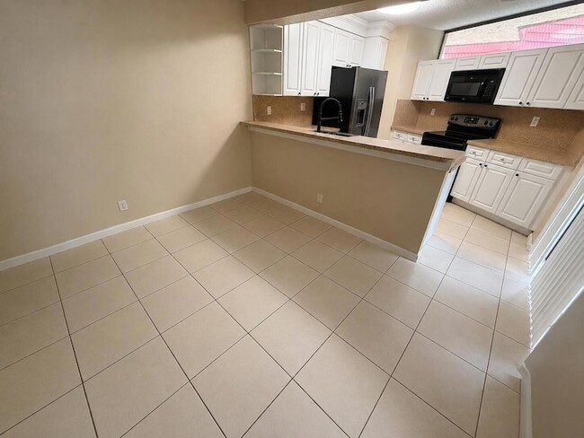 Photo - 8255 Severn Dr