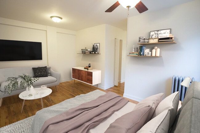 Dining/Living room - Woodlawn Terrace