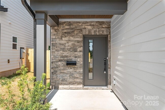 Photo - 2015 Wilson Ave