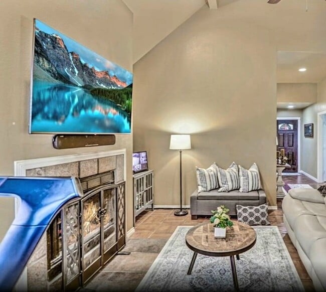 Photo - 209 Piccadilly Cir