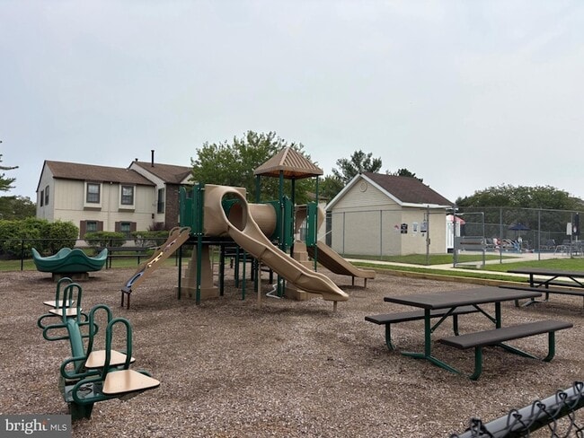 Photo - 23 Pickwick Pl