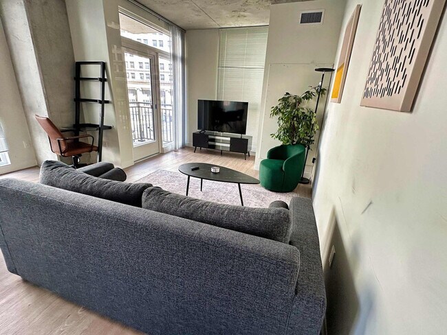 Photo - 776 Euclid Ave Unit SI ID1622827P