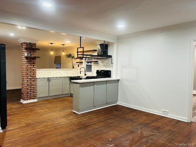 Photo - 67 Schneider Ave