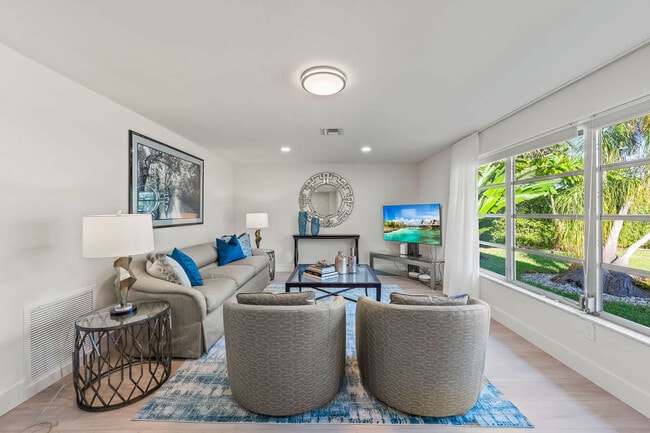 Building Photo - 606 Wedge Dr Unit SI ID1504171P