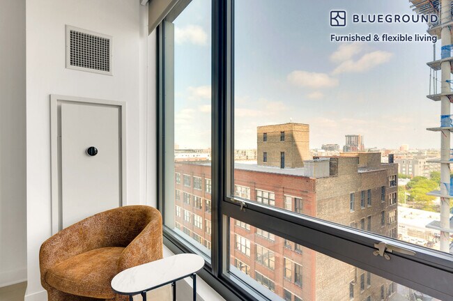 Photo - 1035 W Van Buren St Unit FL11-ID751