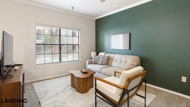 Building Photo - 165 Forestbrook Dr Unit 805