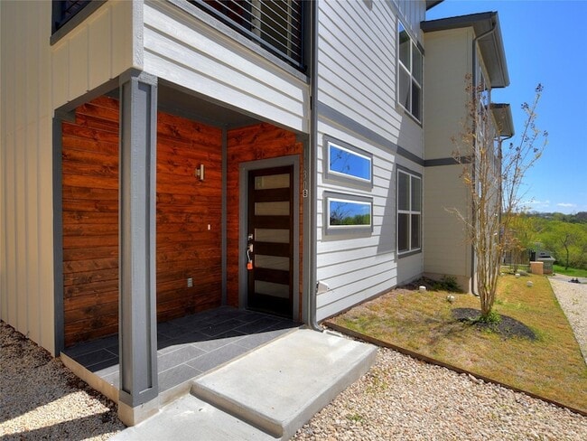 Photo - 1130 Lott Ave Unit B