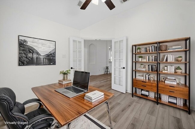 Photo - 2360 Collin Dr