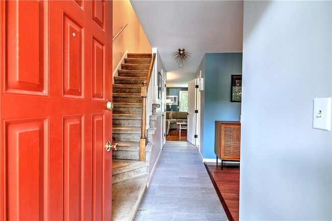 Photo - 28 Marigold Cir