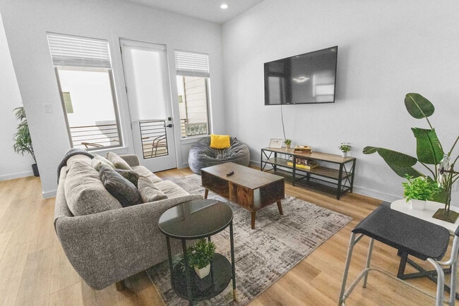 Building Photo - 6740 Peerless St Unit ID1257737P