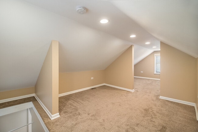 Photo - 16 W Edward St Unit ID1285026P