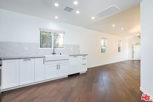 Photo - 6147 Will Rogers St
