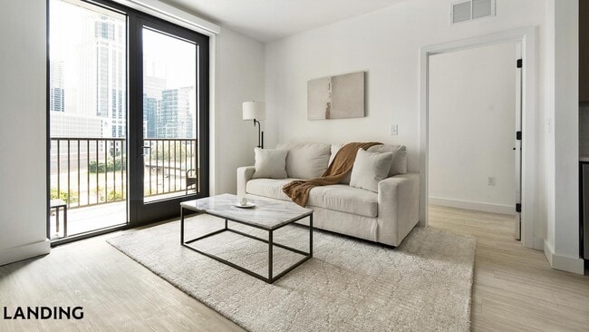 Building Photo - 1007 S Mint St Unit 915
