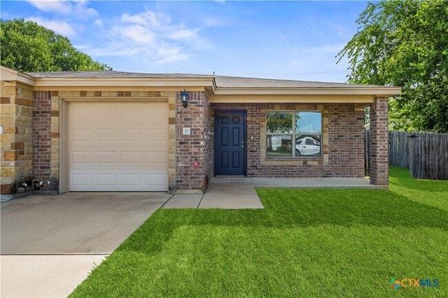 Building Photo - 1803 Indian Trail Unit B