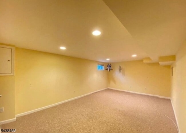 Photo - 40 Amherst Pl