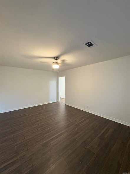 Photo - 2117 W 19th St