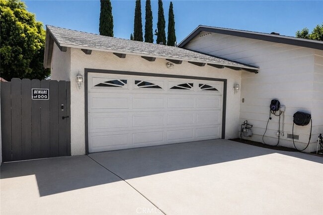 Photo - 10120 Dempsey Ave