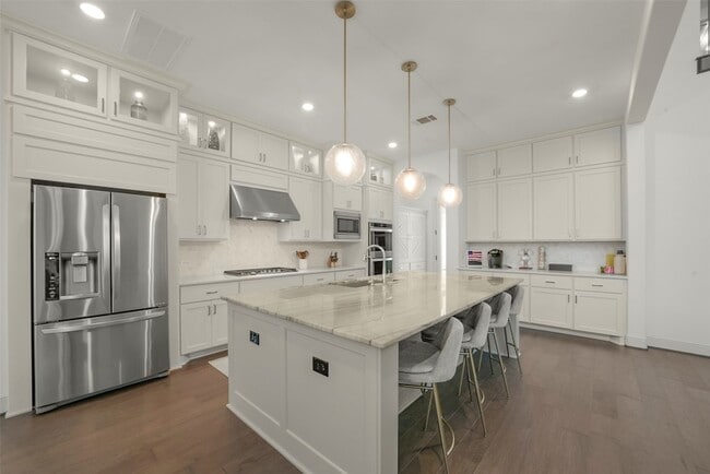 Photo - 2018 Grove Terrace Ln