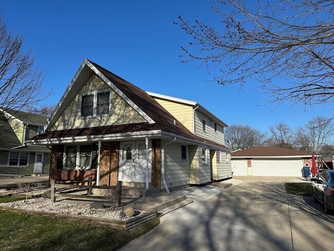 Building Photo - 5270 S 26th St