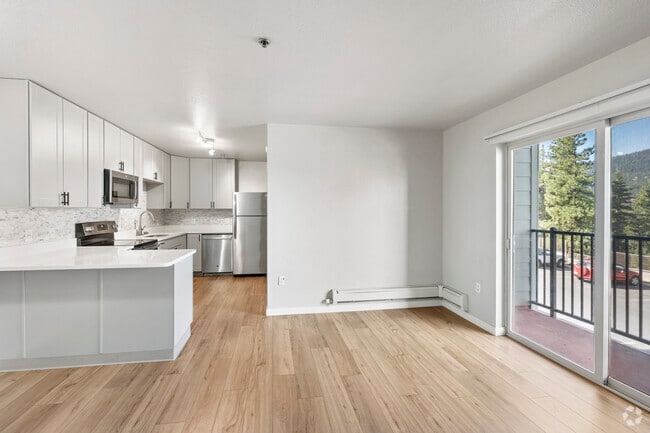 2BR, 1 BA - 550SF - Dining Room - Sawmill Heights