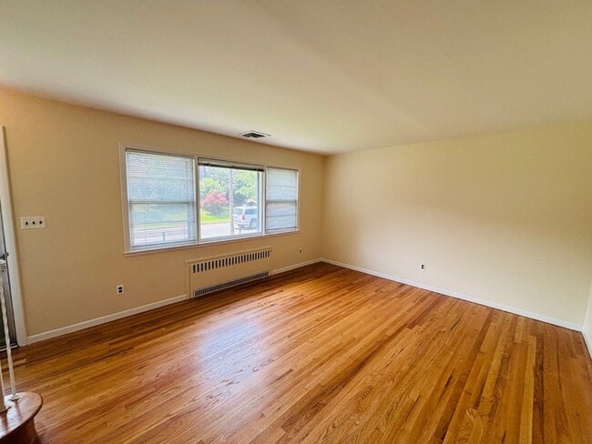 Photo - 20 Union Ave