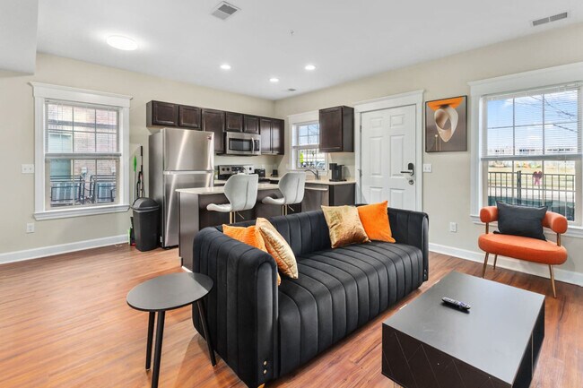 Photo - 702 E Ferry St Unit ID1228684P