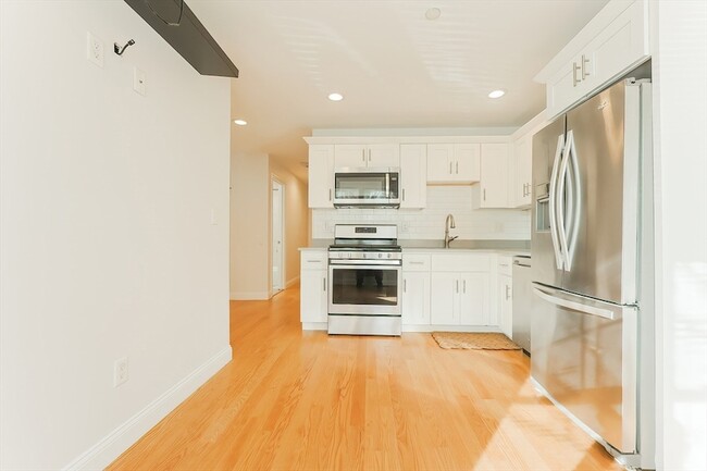 Photo - 375 Dorchester St Unit 1