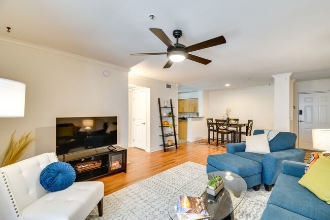 Photo - 2025 E Campbell Ave Unit SI FL1-ID1545885P