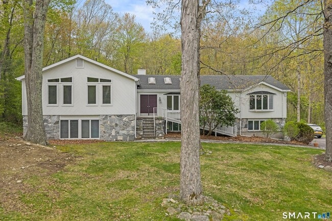Photo - 89 Cranbury Dr