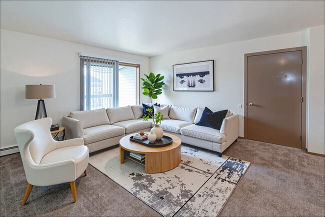 Building Photo - Geary Estates Apartments