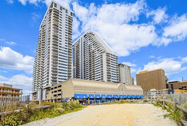 Building Photo - 3110 Boardwalk
