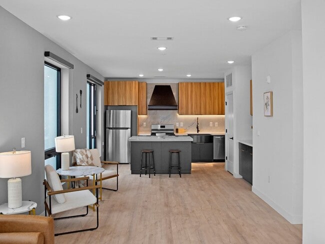 Photo - Lux: Wonderland in Crossroads / Katz on Main