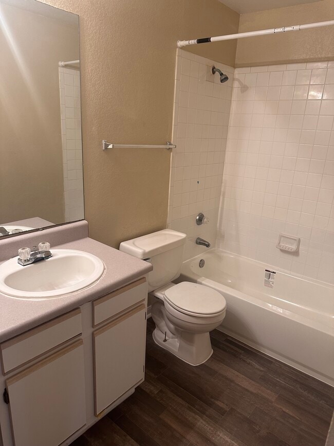 Photo - Escondido Creek Apartments