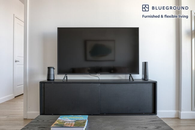 Photo - 100 Landsdowne St Unit SI FL11-ID587