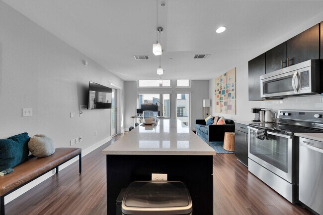Photo - 185 Channel St Unit SI FL7-ID1053170P