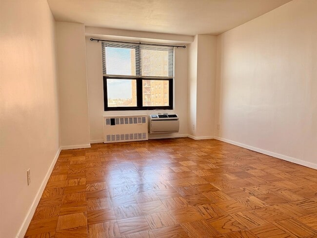 Photo - 10 Huron Ave Unit 9M