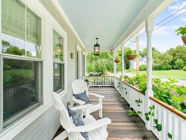 Photo - 548 Elm St