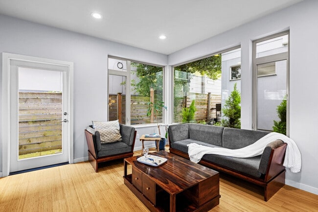 Photo - 4036 Linden Ave N Unit SI ID1036060P
