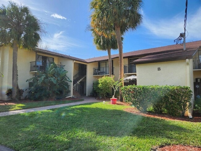 Building Photo - 2050 Oleander Blvd Unit 8-109