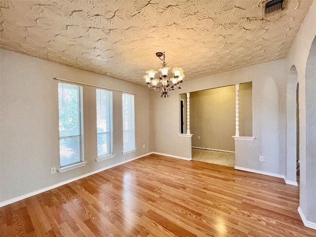 Photo - 2732 Parkhaven Dr